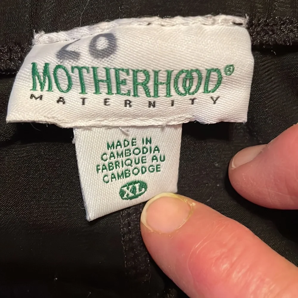 Motherhood Maternity black skirt size xl - Picture 2 of 4